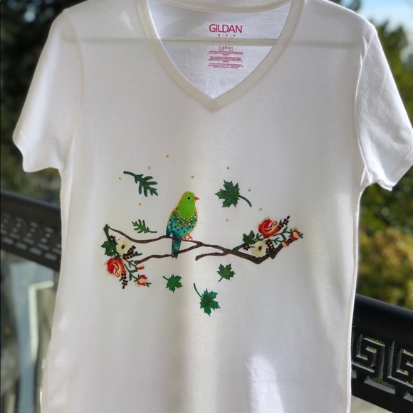 Hand Painted & designed T-shirt - Picture 4 of 4